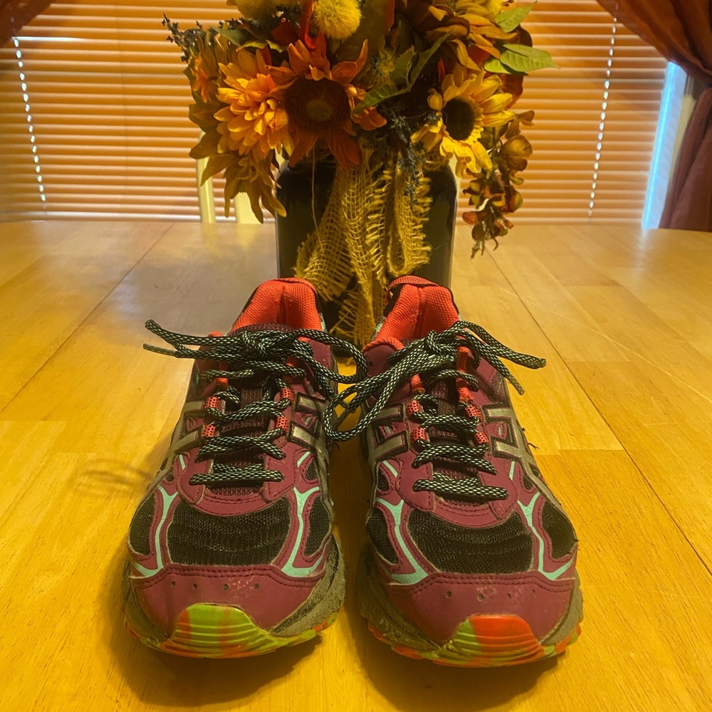 Woman’s Asisc running shoes